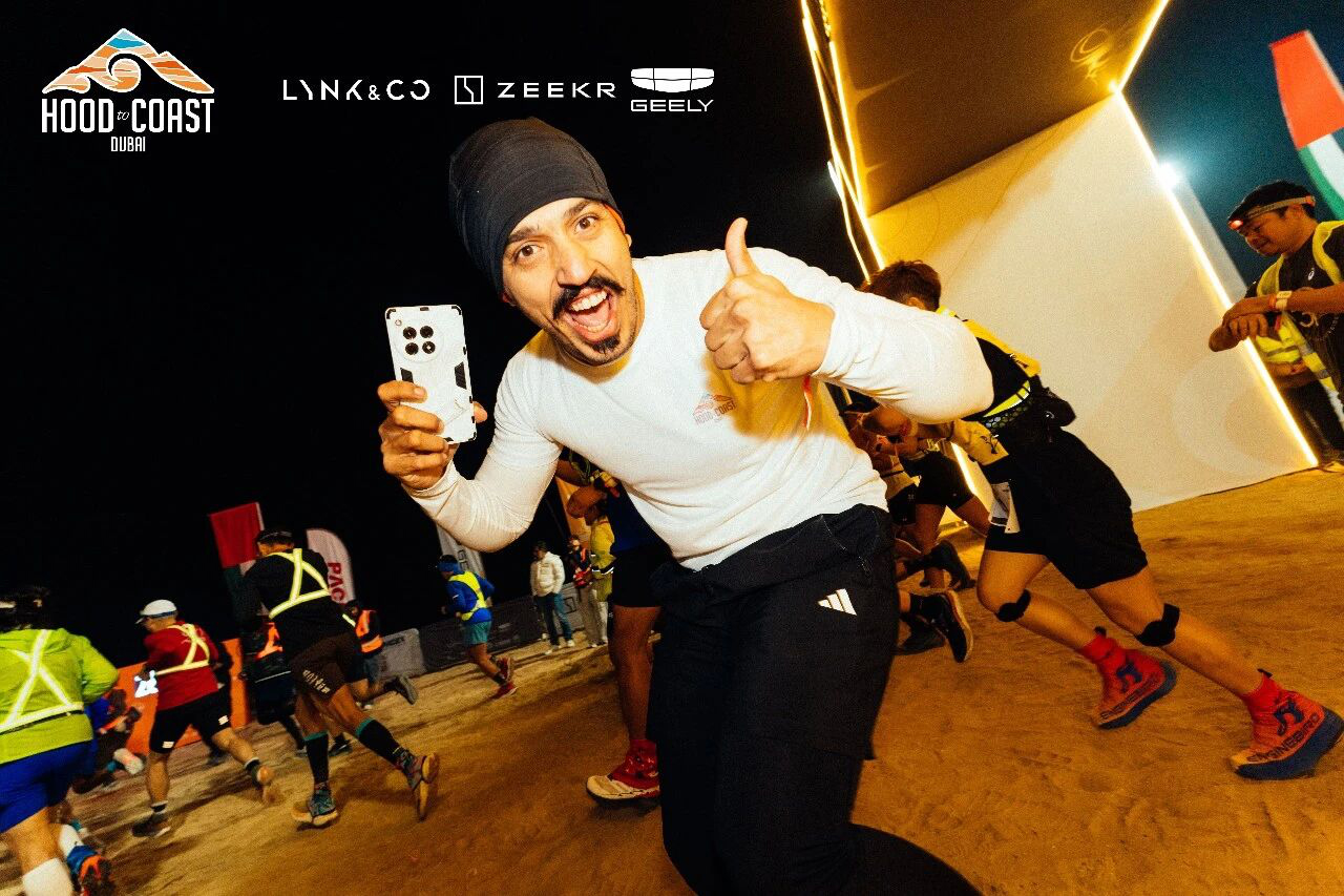 2026越山向海迪拜站完赛，中国团队远征沙漠夺冠！